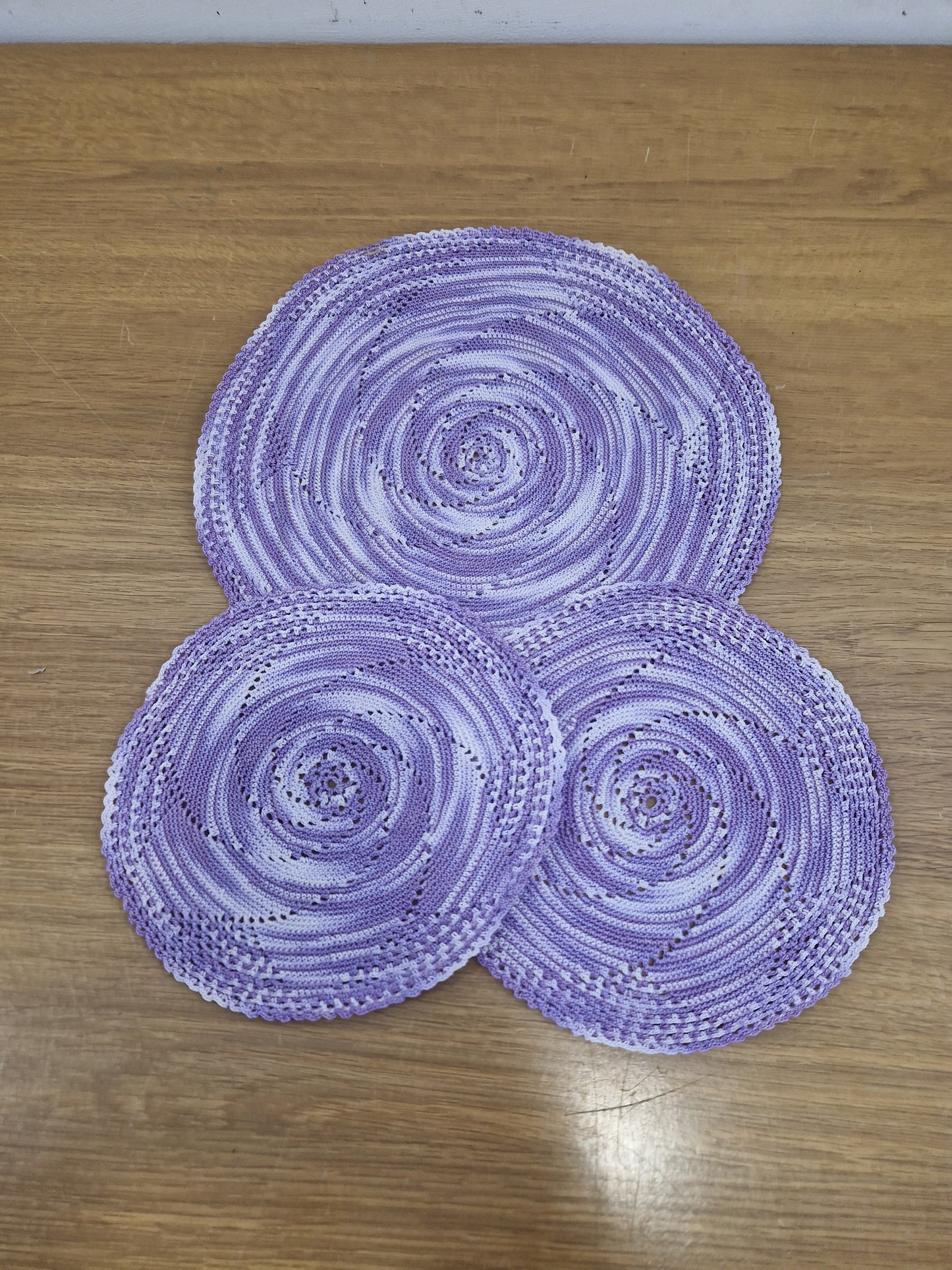 Vintage  Round Purple and White  Doilies