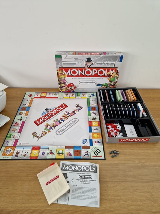 Monopoly Nintendo Collectors Edition great pre-owned condition